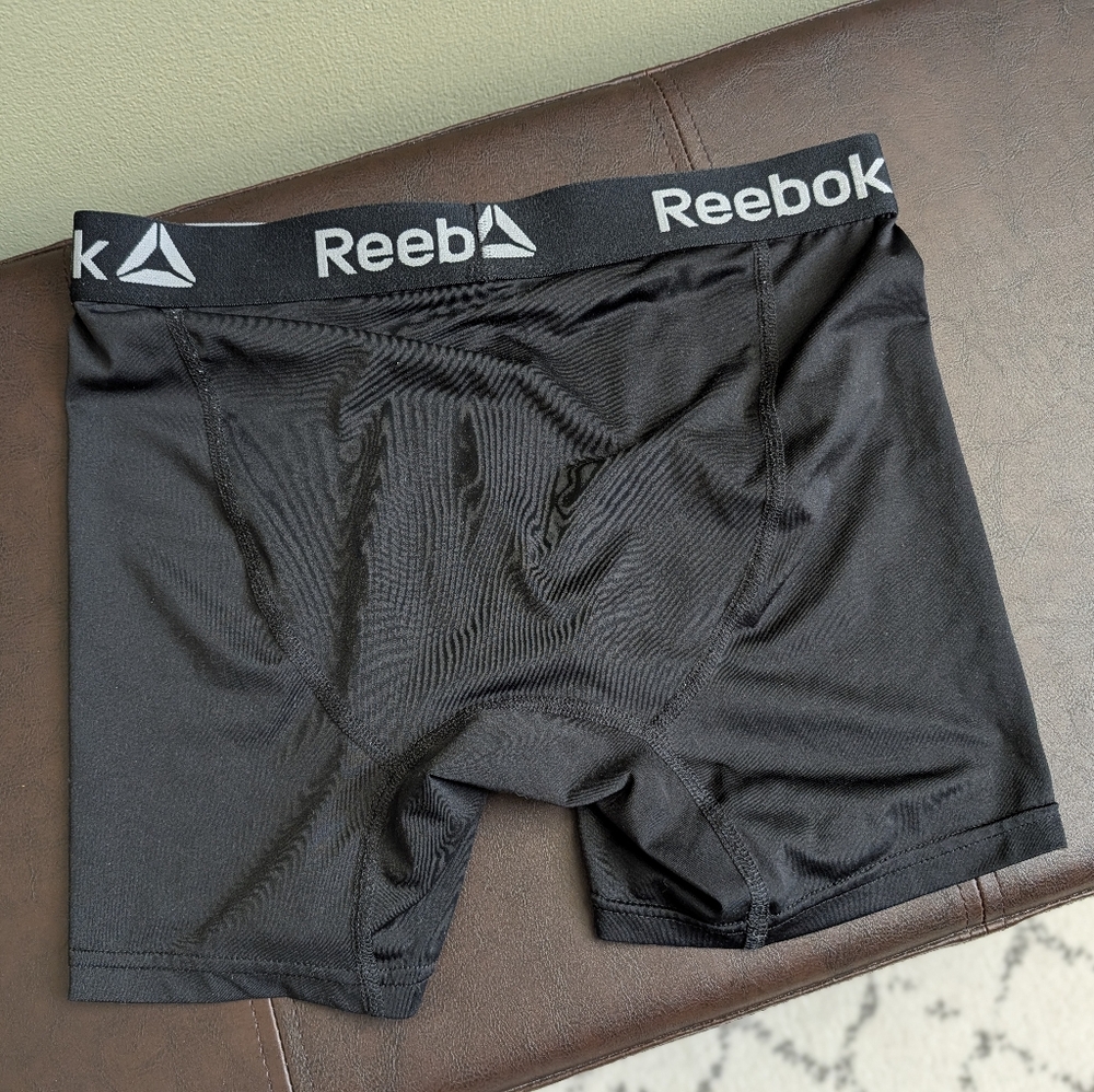 Reebok Black Performance Shorts - Picture 2 of 2